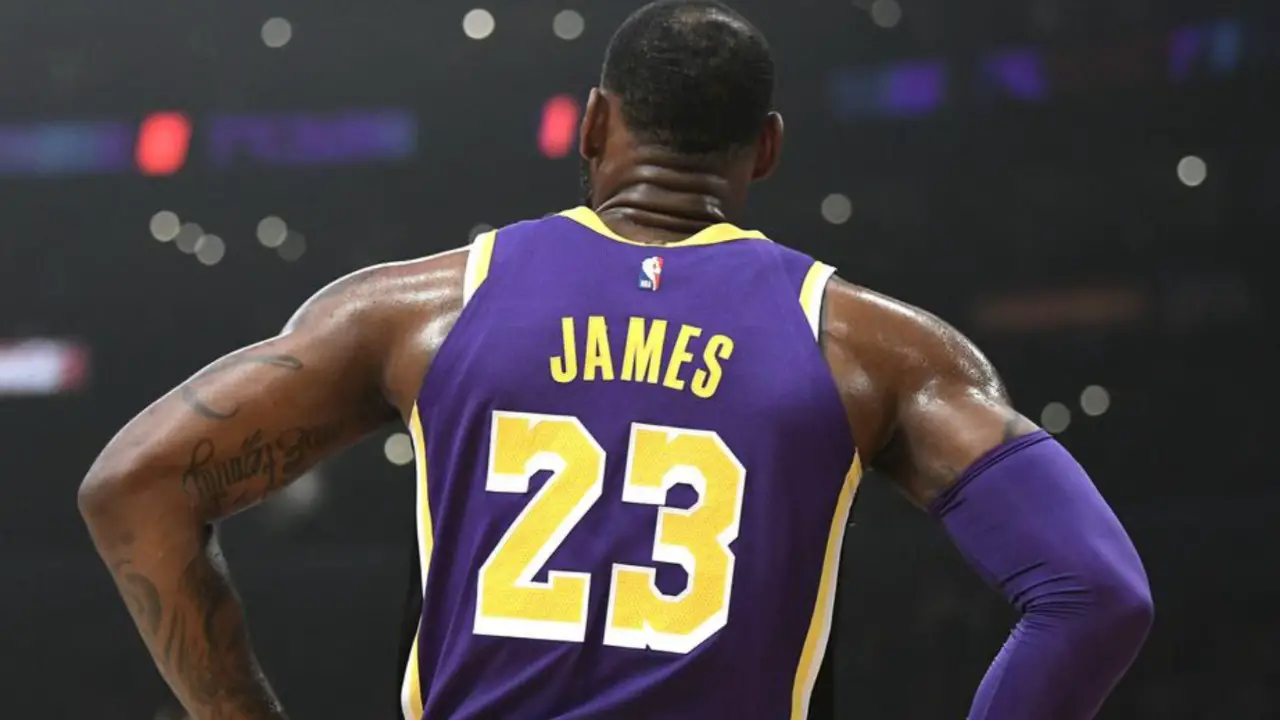 The Real Reason Behind Lebron James Wearing 23 On His Lakers Jersey