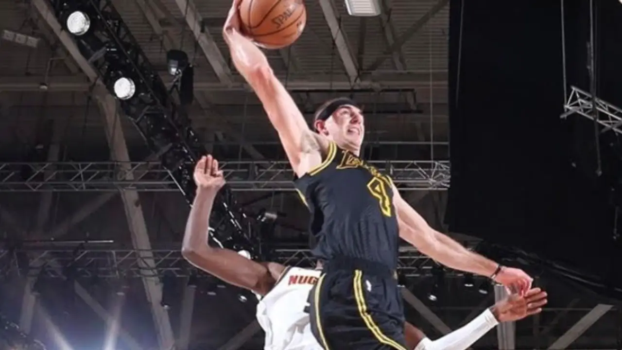 Watch Alex Caruso Got Lakers Bench Crazy After Epic Dunk 